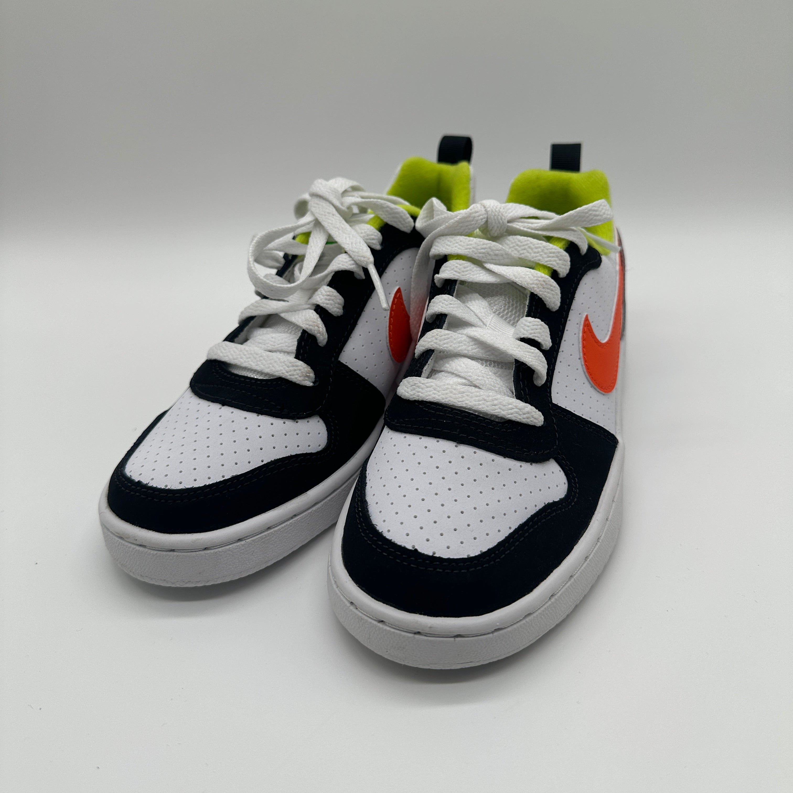 Nike Nike Court Borough Low
